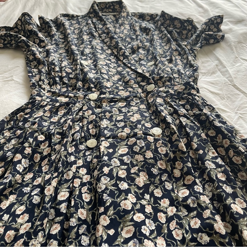 Chaus Floral Tie Waist Midi Dress - Picture 5 of 17